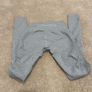 Alphalete cloud grey aero leggings